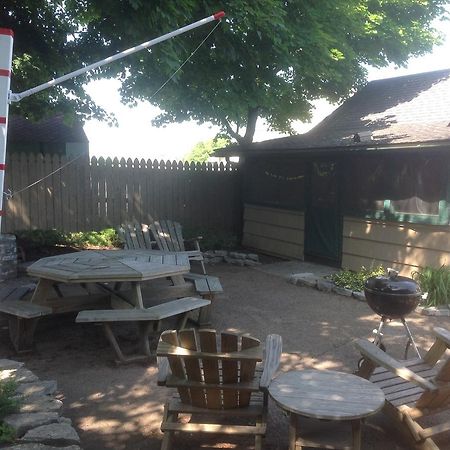 Wooden Boat Inn Clayton Exterior foto